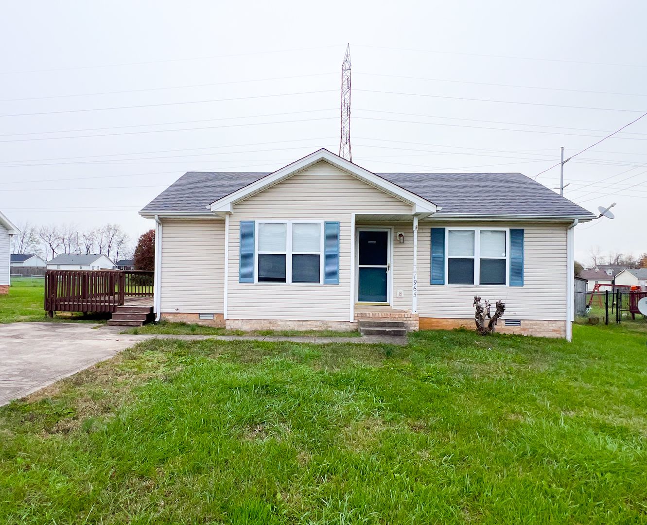 Oak Grove House: 1965 Timberline Circle