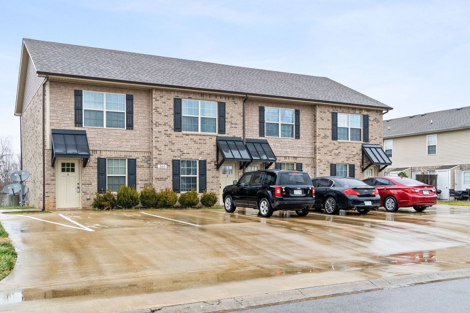 Clarksville Apartment: 305 Rowand Ct