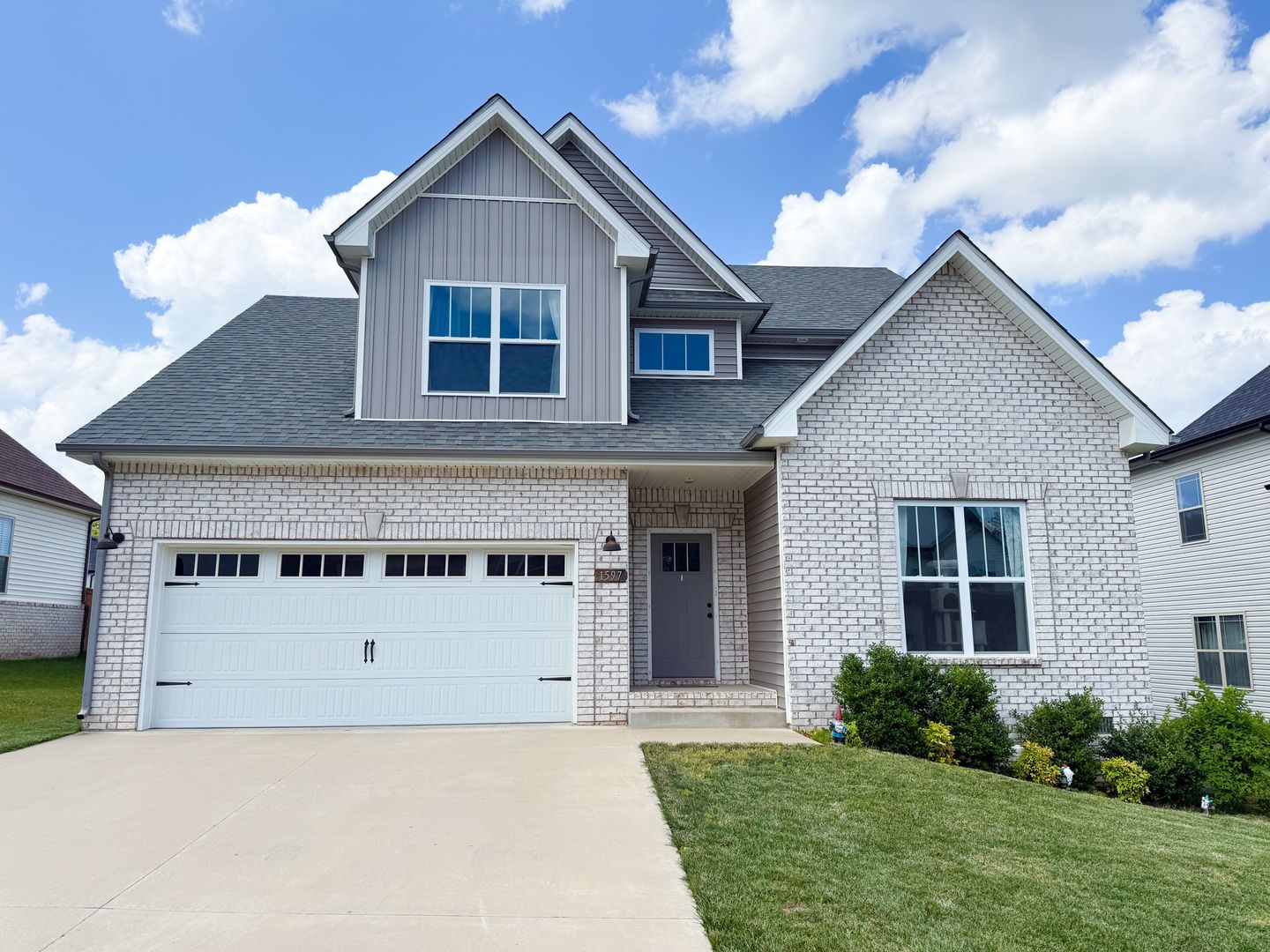 Clarksville House: 1597 Malone Way