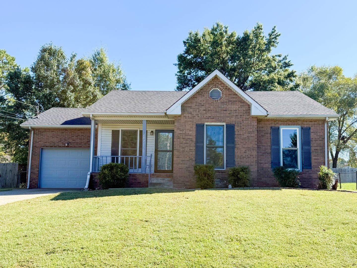 Clarksville House: 2007 Windroe Drive