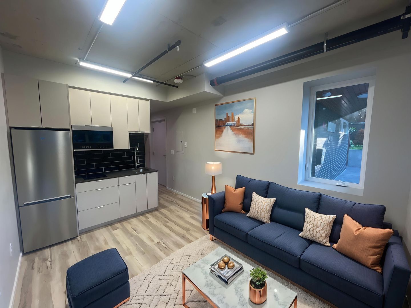 Seattle Apartment: 949 N 80th St