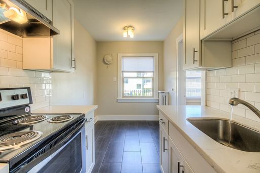 Cozy, Vintage 1-Bedroom Apartment in Capitol Hill – photo 1