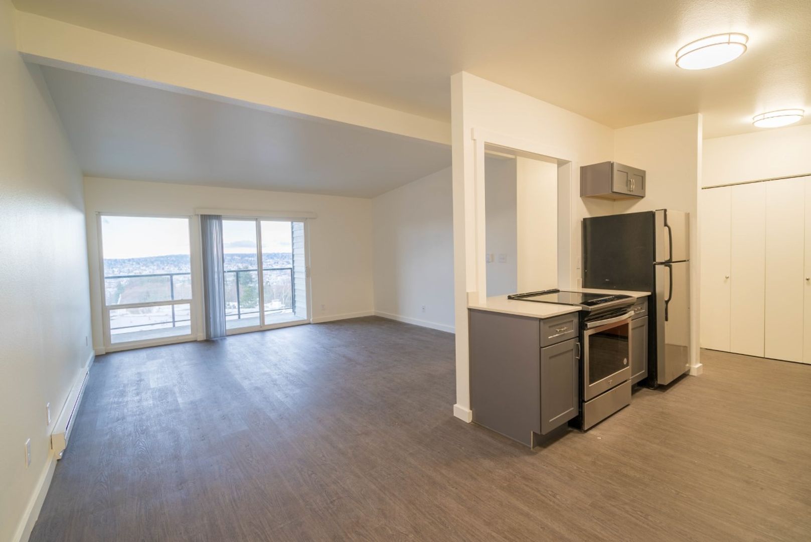 Seattle Apartment: 3520 28th Ave W