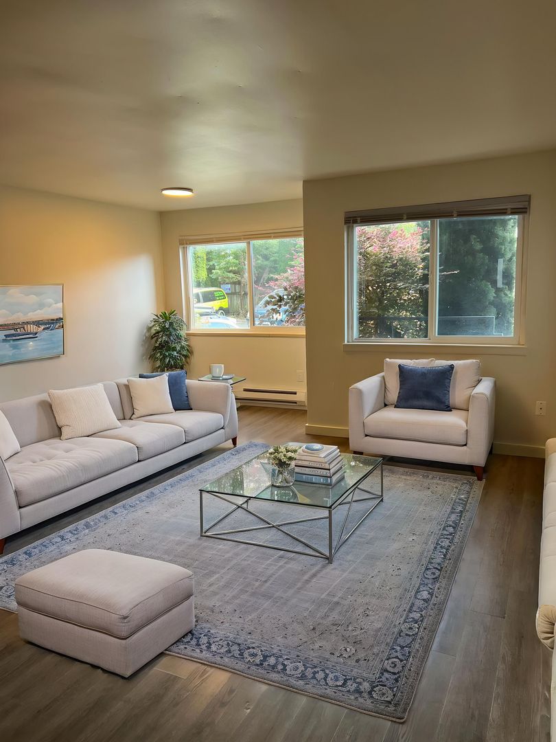 Seattle Apartment: 2121 E Jefferson St