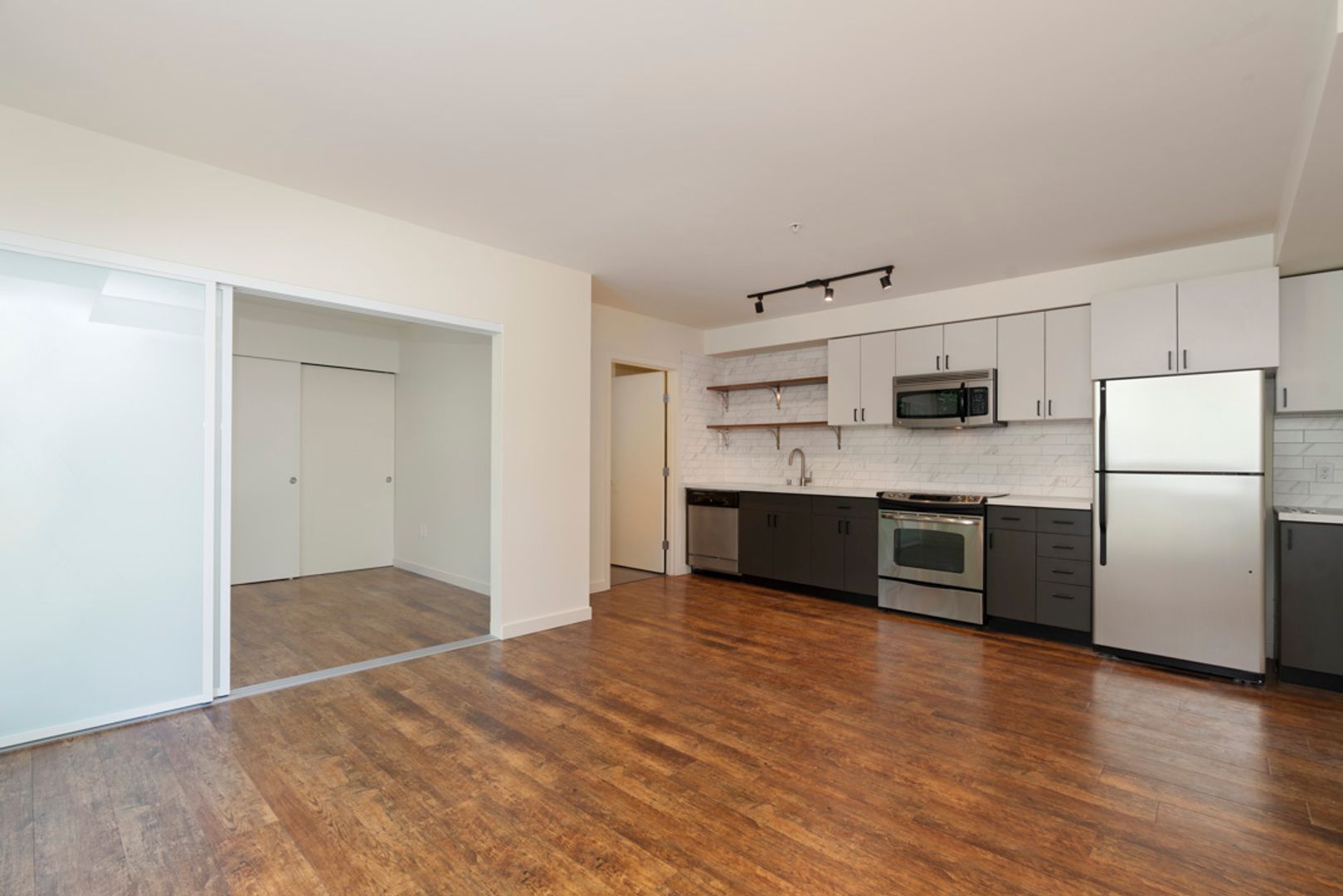 Seattle Apartment: 4111 Stone Way N