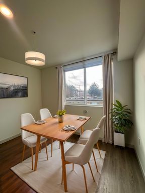 Top Floor Fauntleroy Studio! W/D In Unit – photo 1