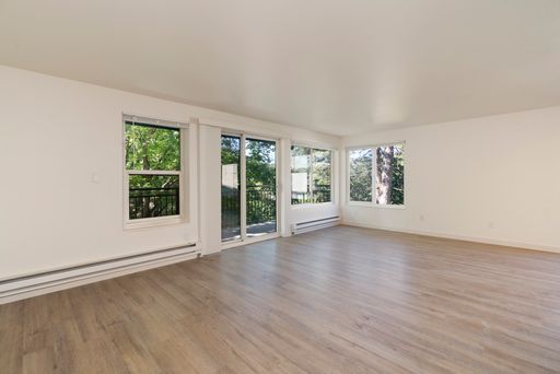 Spacious, Quiet 2-Bedroom Apartment in the Heart of Magnolia – photo 1