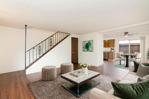 Everett Townhomes! 2bd/1.5ba! – photo 1