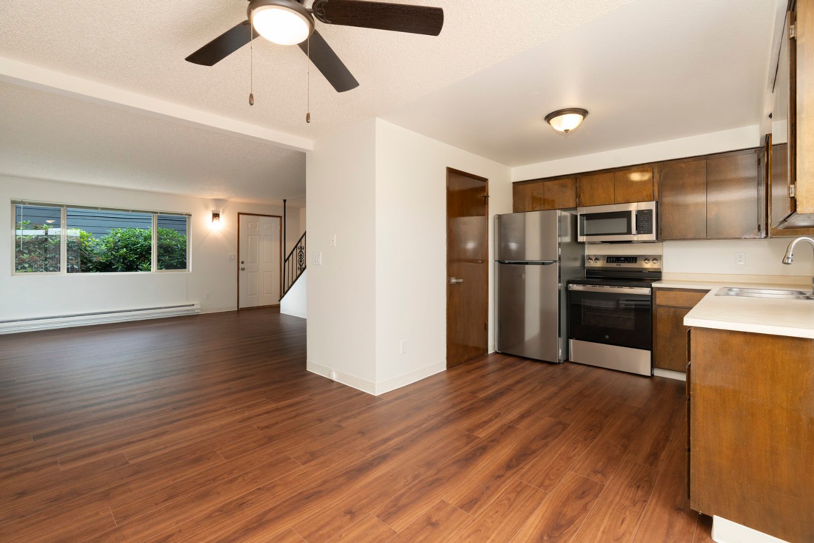 Everett Apartment: 1007 75th Street SE