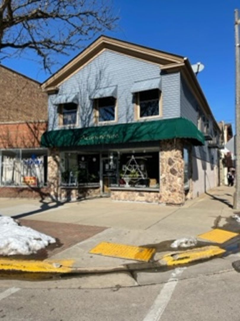 100 W Chestnut Street, Burlington, WI 53105