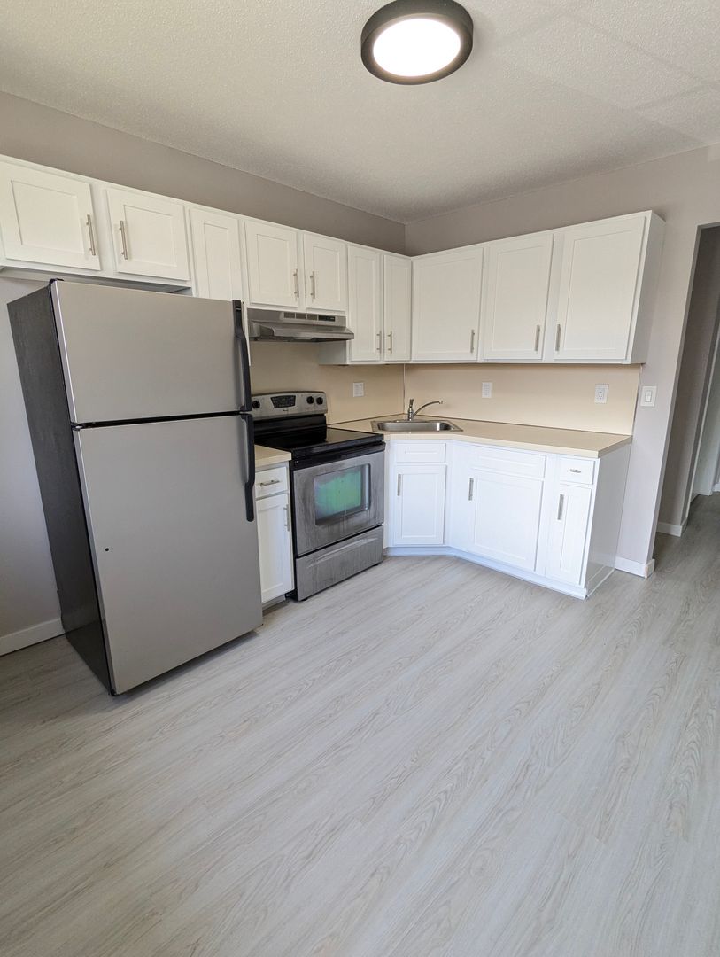 Waterbury Apartment: 1358-1368 Meriden Road