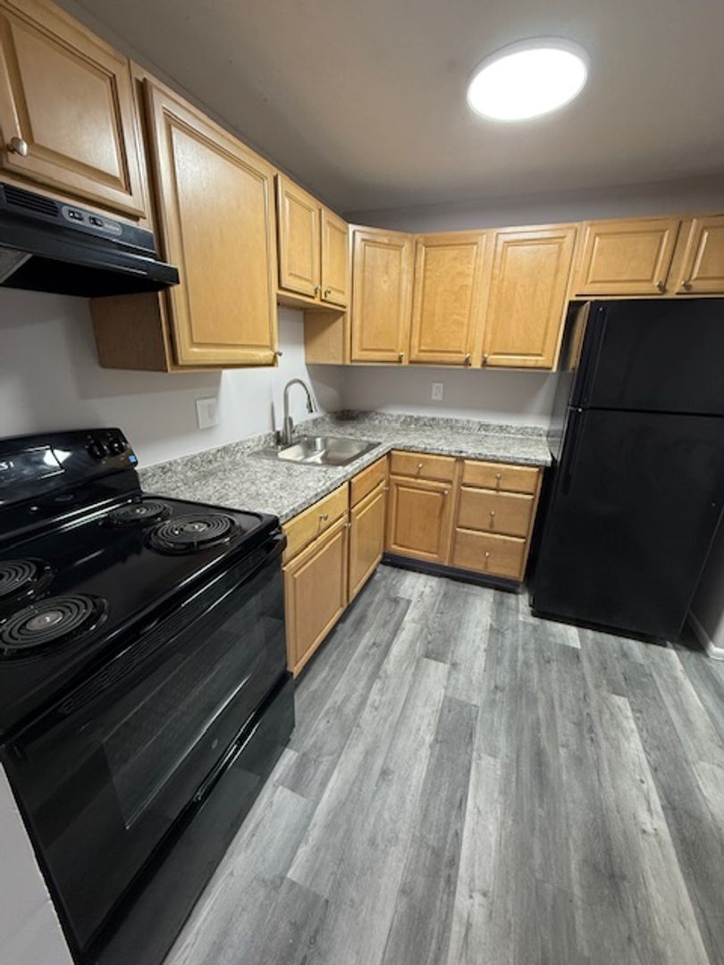 Waterbury Apartment: 366 Schraffts Drive