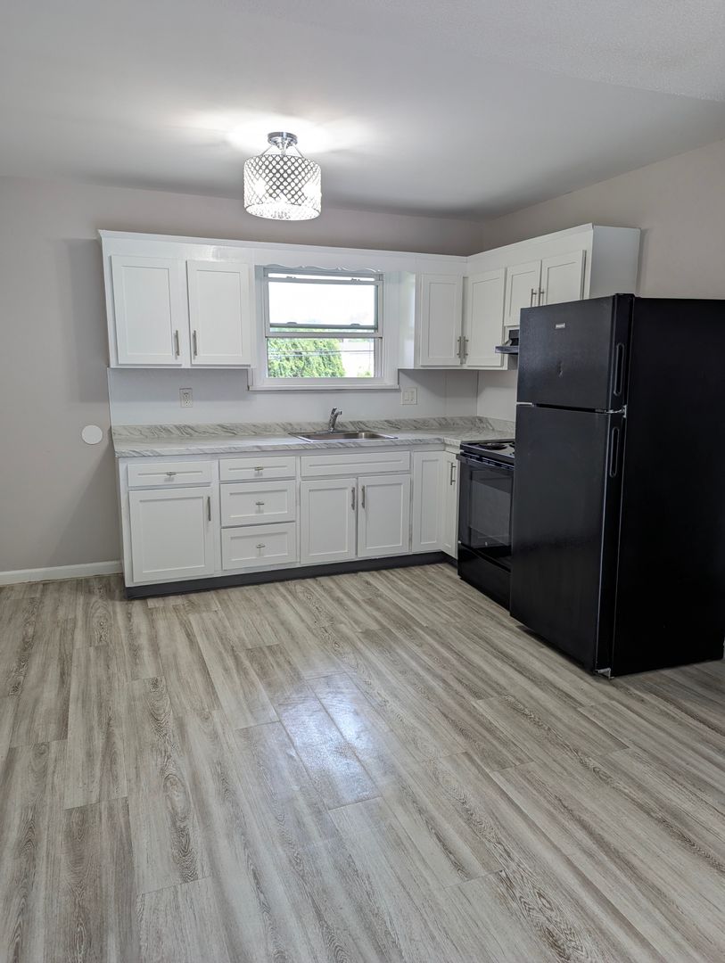 Waterbury Apartment: 136-168 Jersey Street