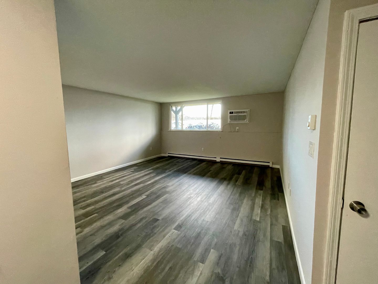 Waterbury Apartment: 222 Bradley Avenue