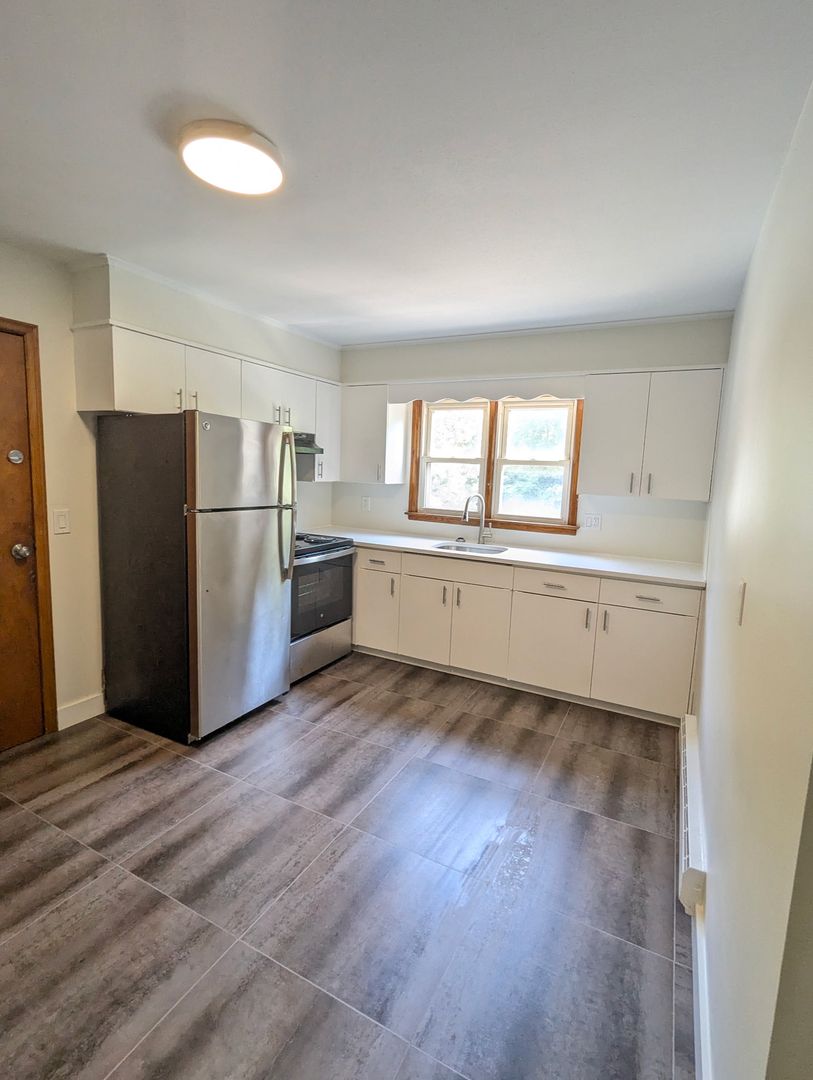 Waterbury Apartment: 2876 East Main Street