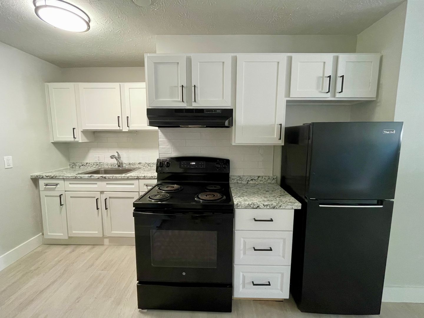 Waterbury Apartment: 222 Bradley Avenue