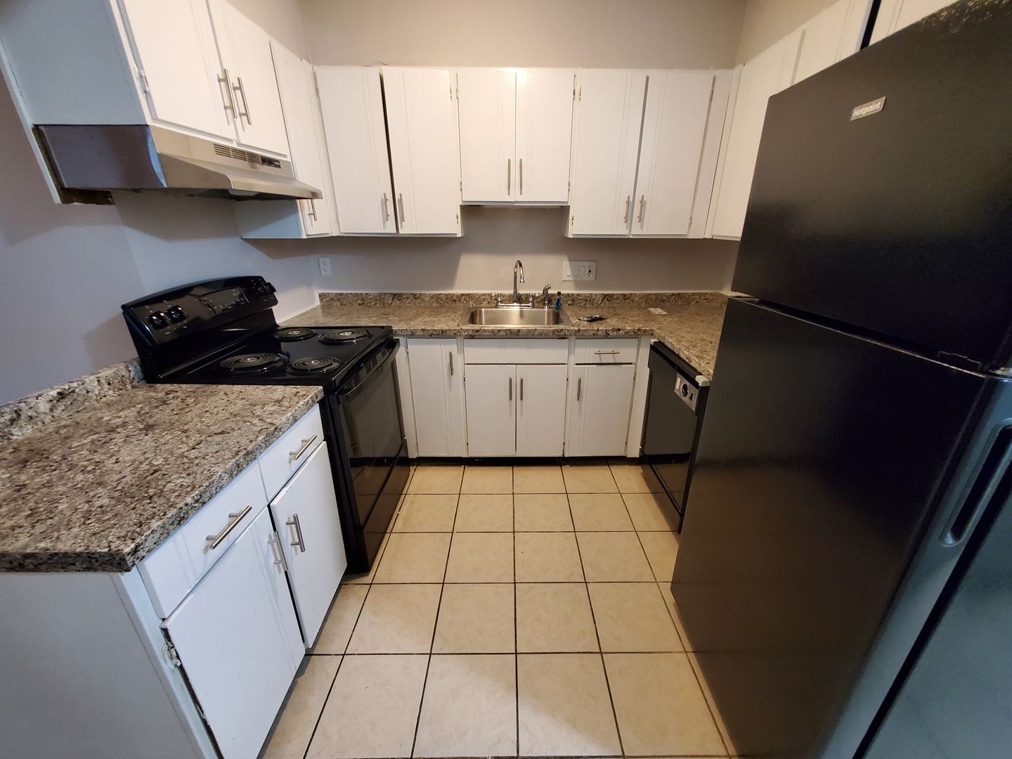Waterbury Apartment: 222 Bradley Avenue