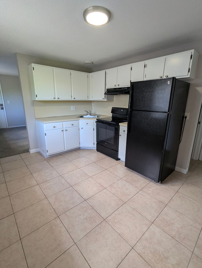 Waterbury Apartment: 86/76 Sherman Avenue
