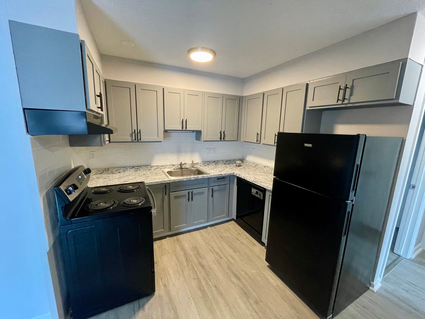 Waterbury Apartment: 222 Bradley Avenue