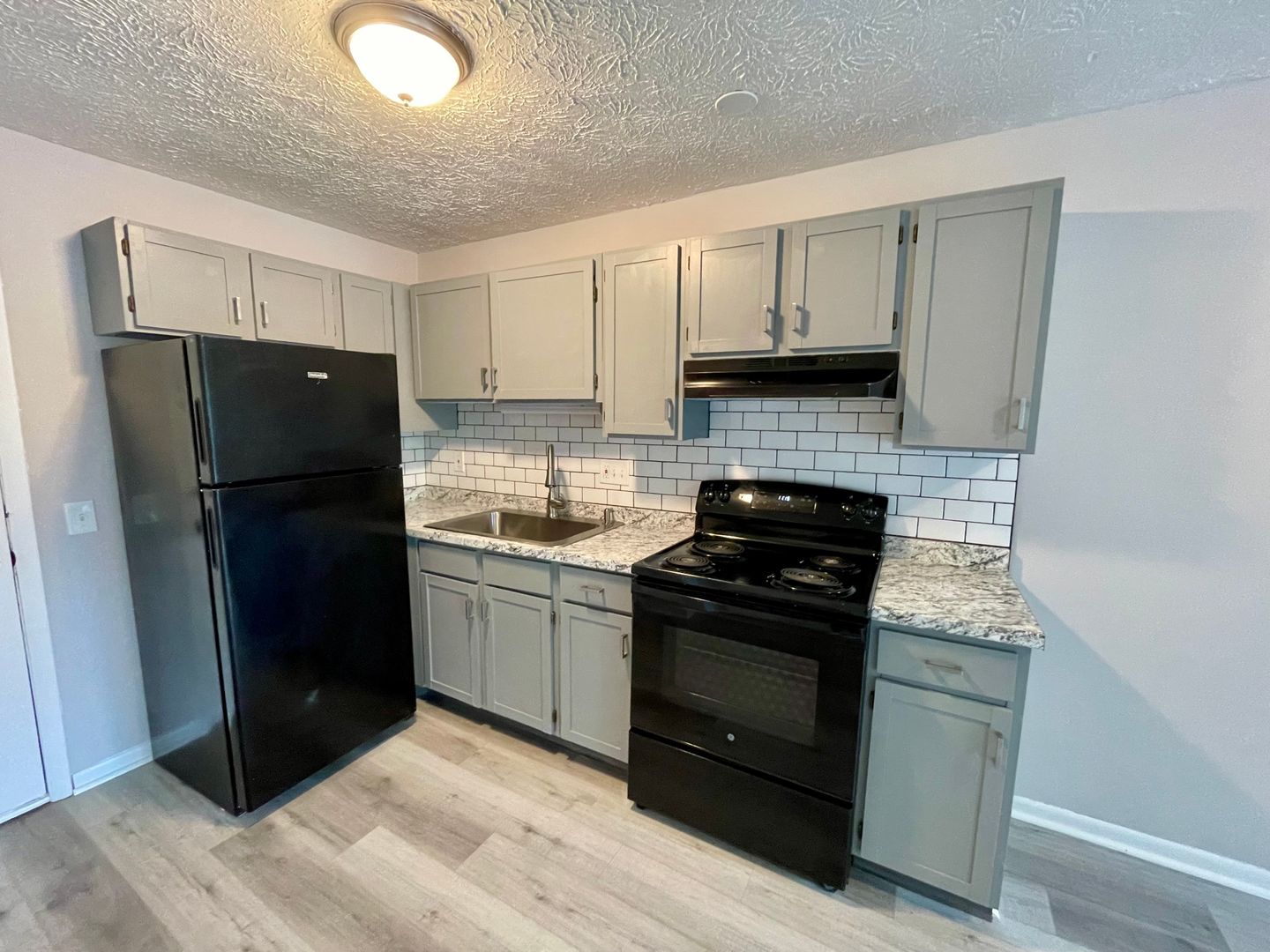 Waterbury Apartment: 222 Bradley Avenue