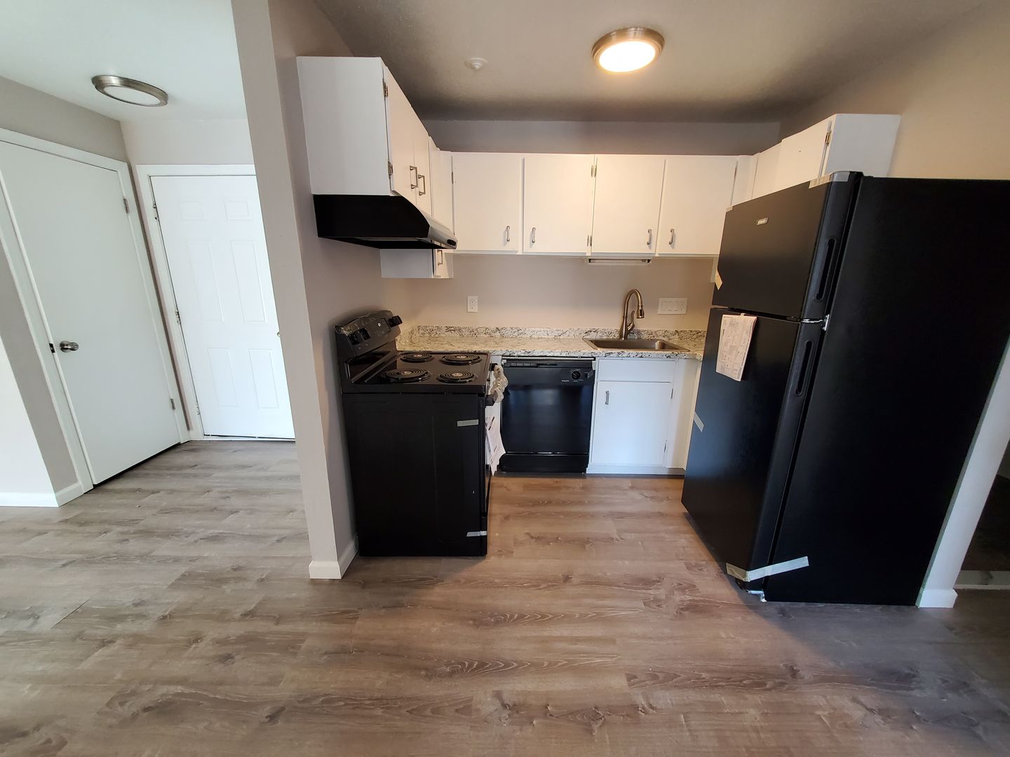 Waterbury Apartment: 222 Bradley Avenue