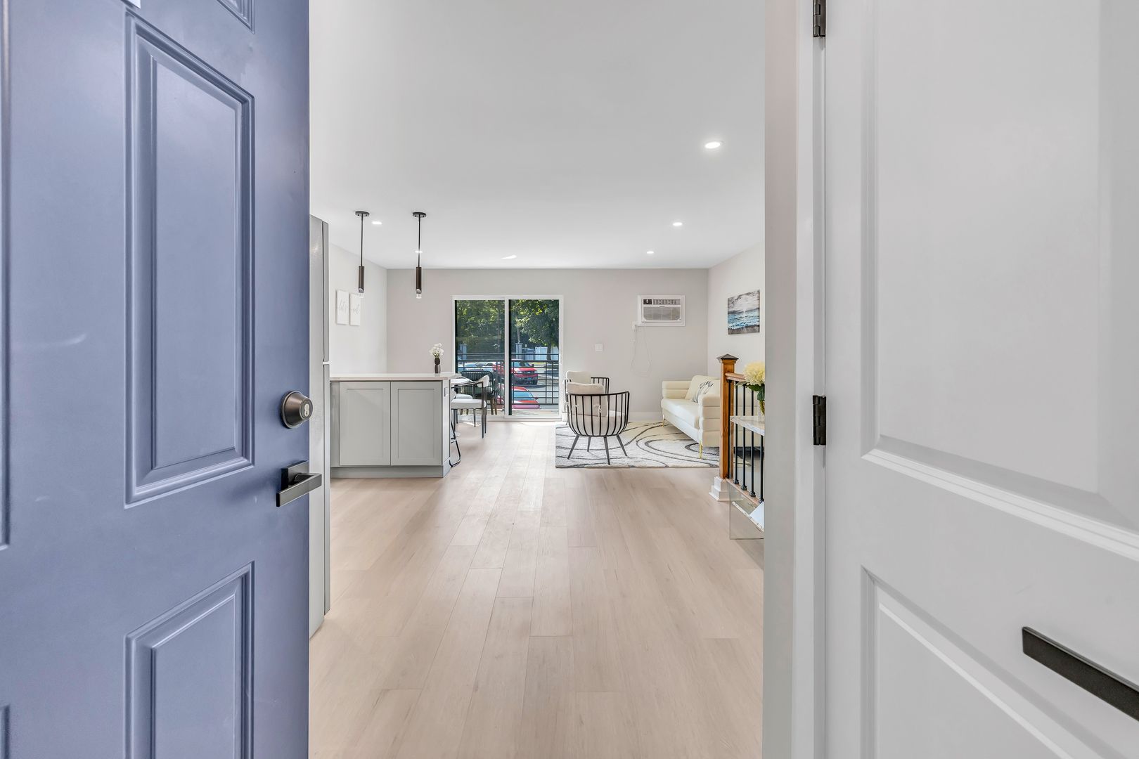 Waterbury Apartment: 222 Bradley Avenue