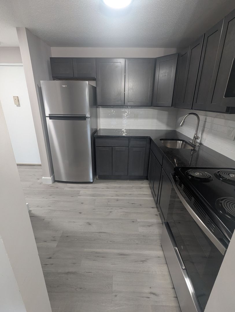 Waterbury Apartment: 366 Schraffts Drive