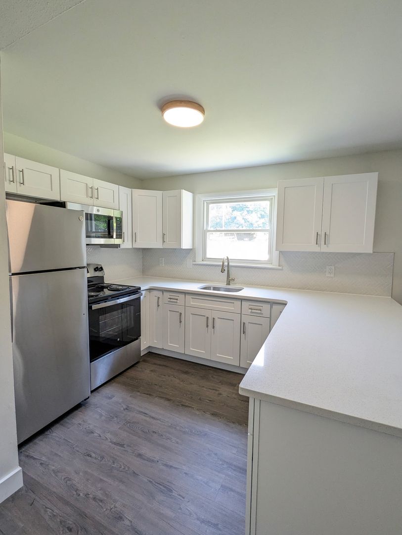 Waterbury Apartment: 136-168 Jersey Street