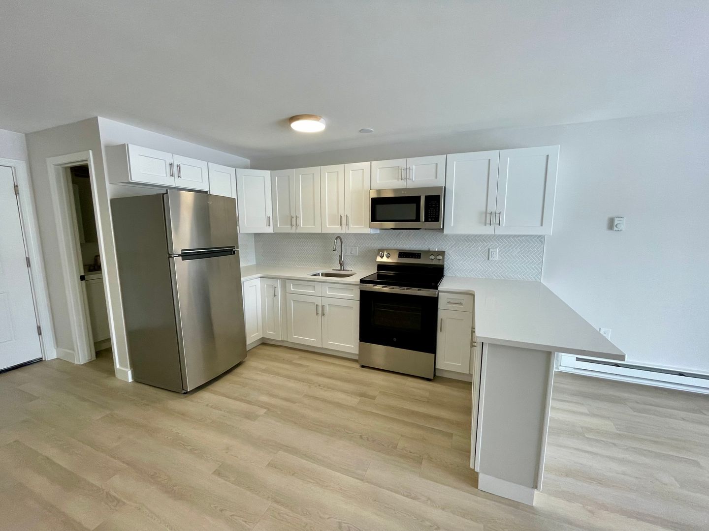 Waterbury Apartment: 222 Bradley Avenue