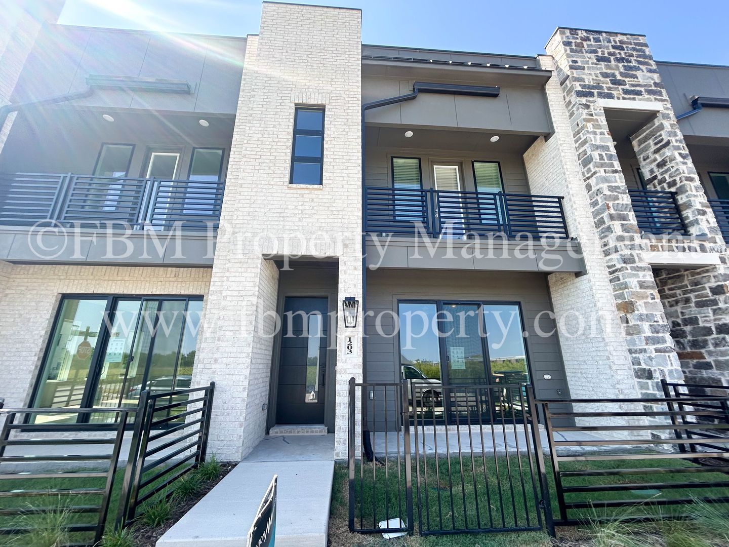 Allen House: 1203 Doris May Drive