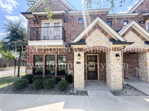 306 Brothers Blvd - Beautiful 3 Bedroom, 2.5 Bathroom Townhome in Red Oak, TX! – photo 1