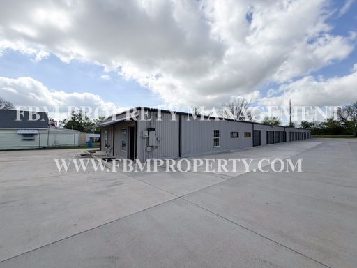 2103 S Kaufman St, Bay 2 - Storage Space for Lease in Ennis, TX!