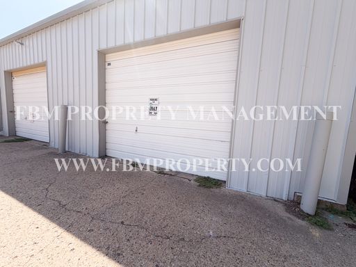 1300 W Main St, Unit 305 - Storage Space Available in Waxahachie, TX!