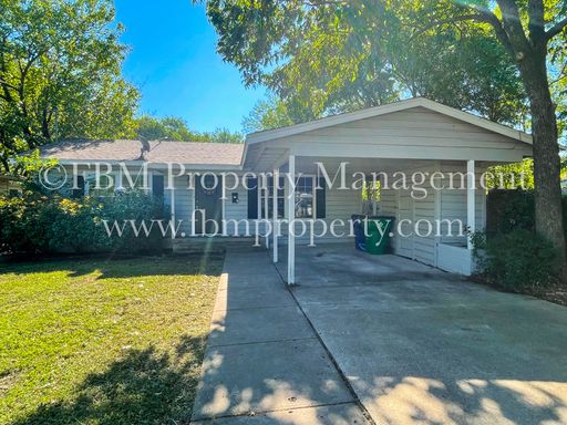 802 Dunn St - Cozy 2 Bedroom, 1.5 Bathroom Home in Waxahachie, TX! – photo 1
