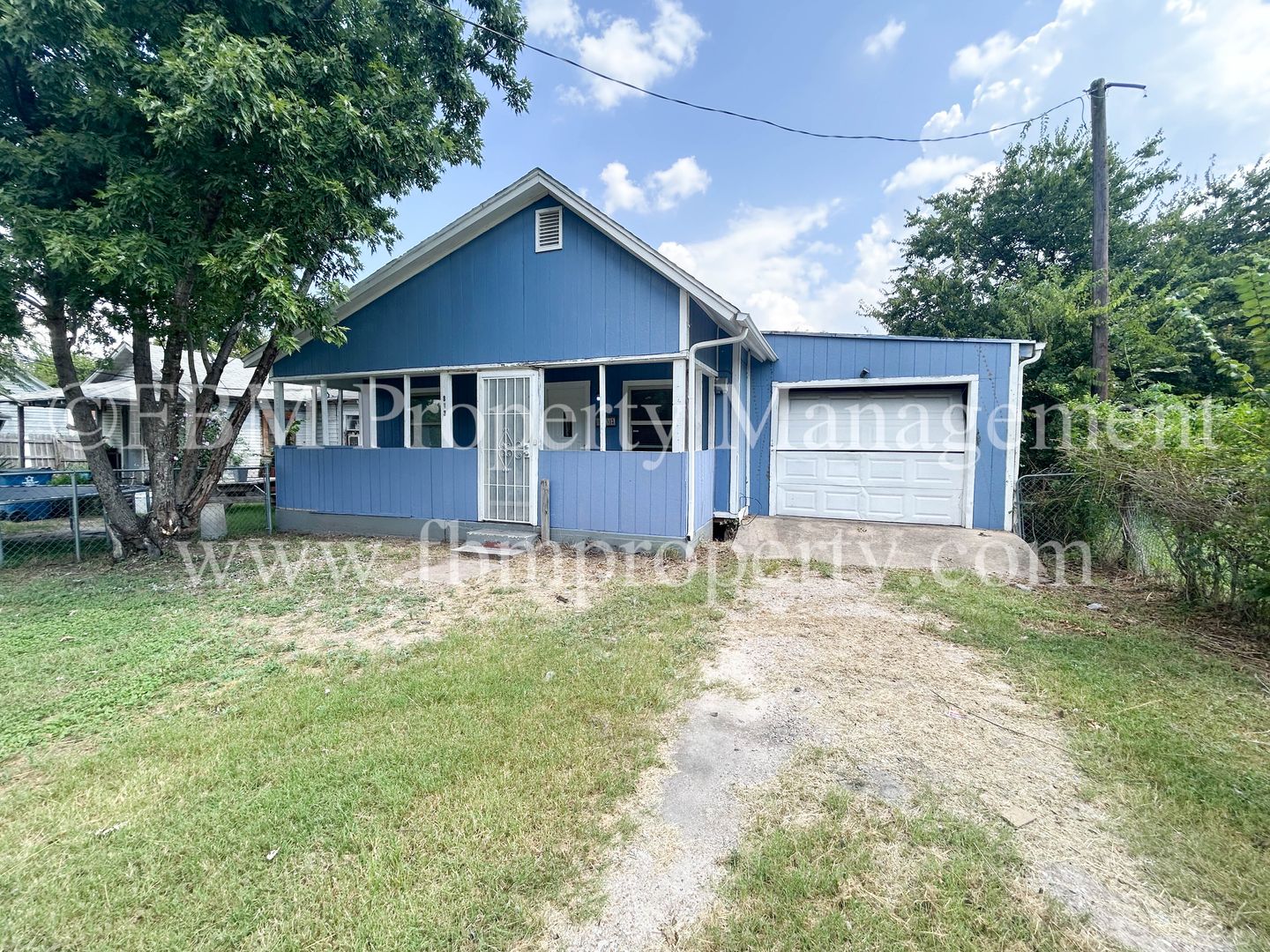 813 E. 2nd St - Spacious 2 Bedroom, 2 Bathroom Home in Corsicana, TX!