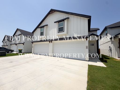 920 Cooksey Ct, Unit B - Brand New 3 Bedroom, 2.5 Bathroom Two-Story Home in Grandview, TX!