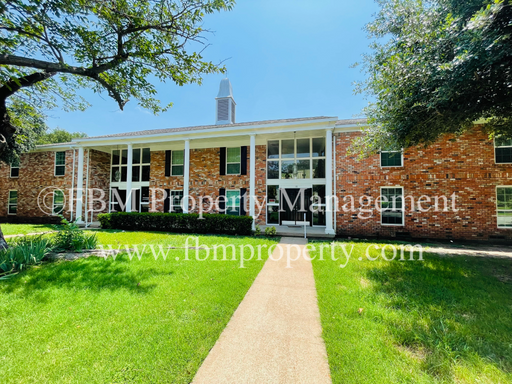 Colonial Manor, Unit 108 - Cozy 1 Bedroom, 1 Bathroom Apartment Home in Waxahachie, TX! – photo 1