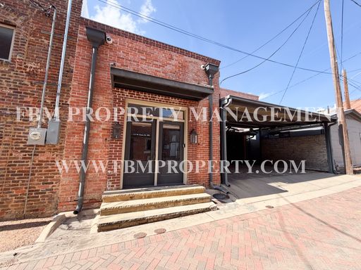 113 W Knox St, Suite 300 - Gorgeous Commercial Space in Downtown Ennis!