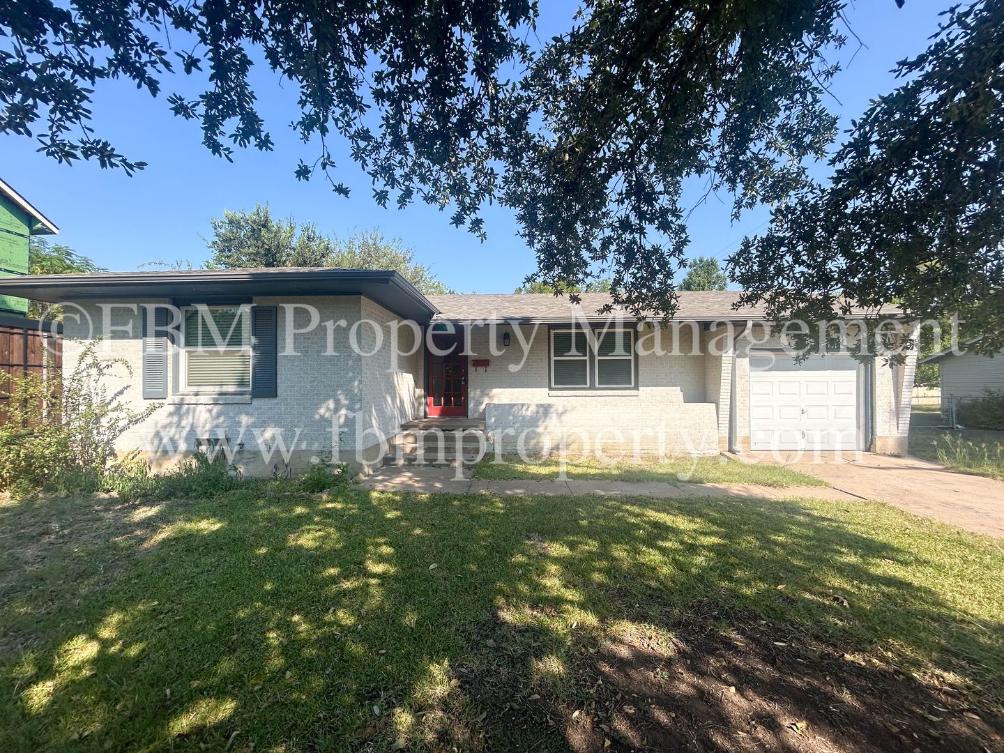 101 Pensacola - Cozy 2 Bedroom, 1 Bathroom Home in Waxahachie, TX!