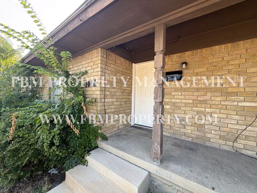 101 Latimer, Unit A - Beautiful 4 Bedroom, 1.5 Bathroom Brick Duplex in Ennis, TX! – photo 1