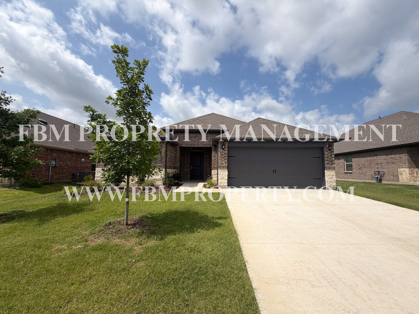 Waxahachie House: 329 Thoroughbred Street