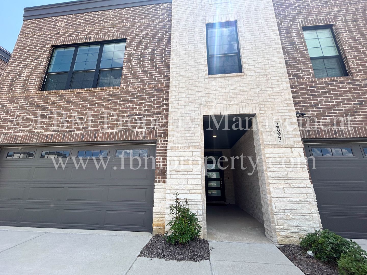 Waxahachie House: 2093 Layla Drive