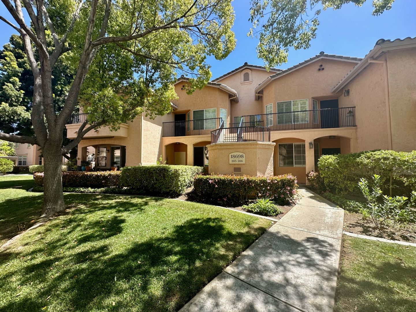 San Diego Condo: 18698 Caminito Cantilena, 203