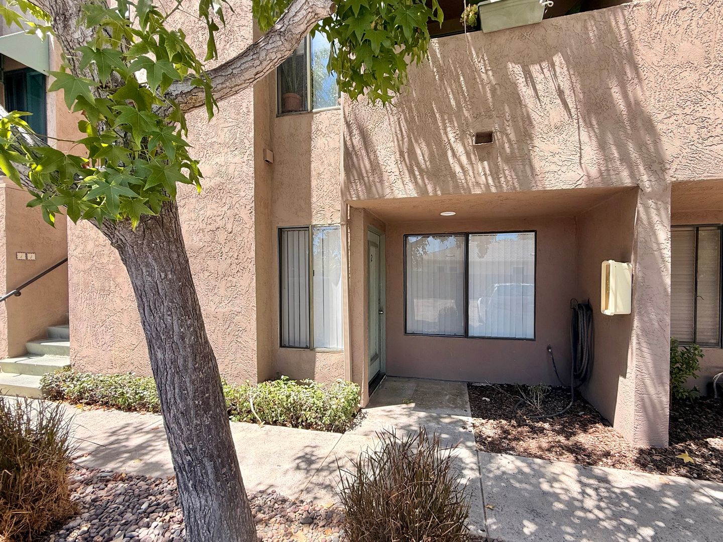 San Diego Condo: 4666-2 Mission Avenue