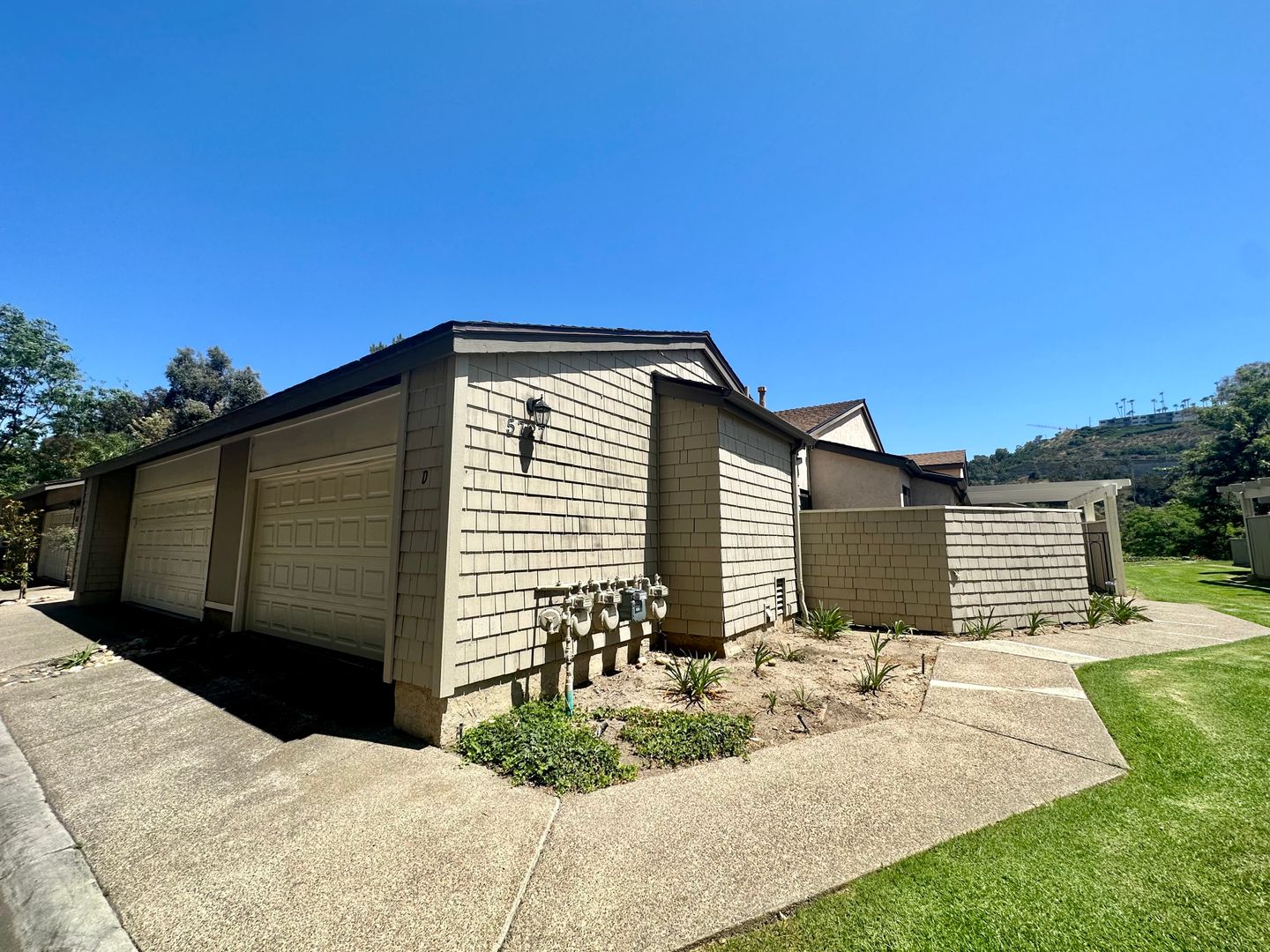 San Diego Townhome: 5727-D Adobe Falls