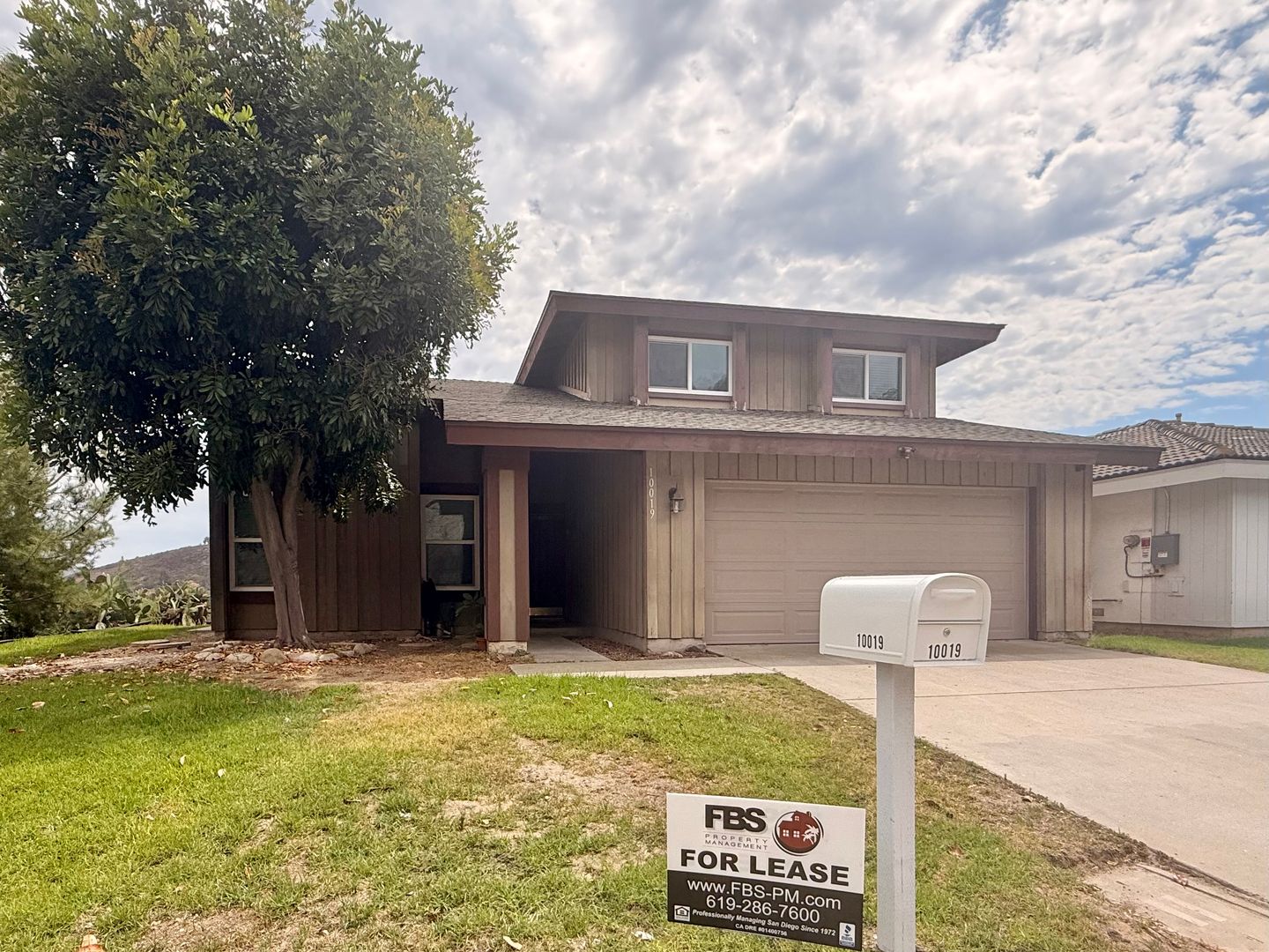 Spring Valley House: 10019 Canyonview Court