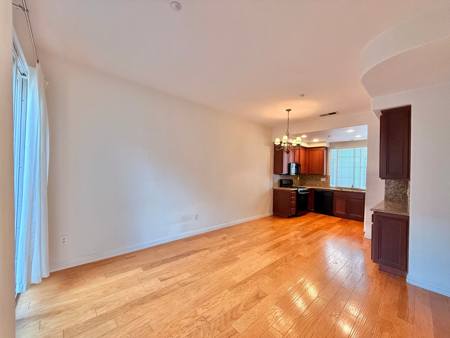 San Marcos Townhome: 805 Almond Road