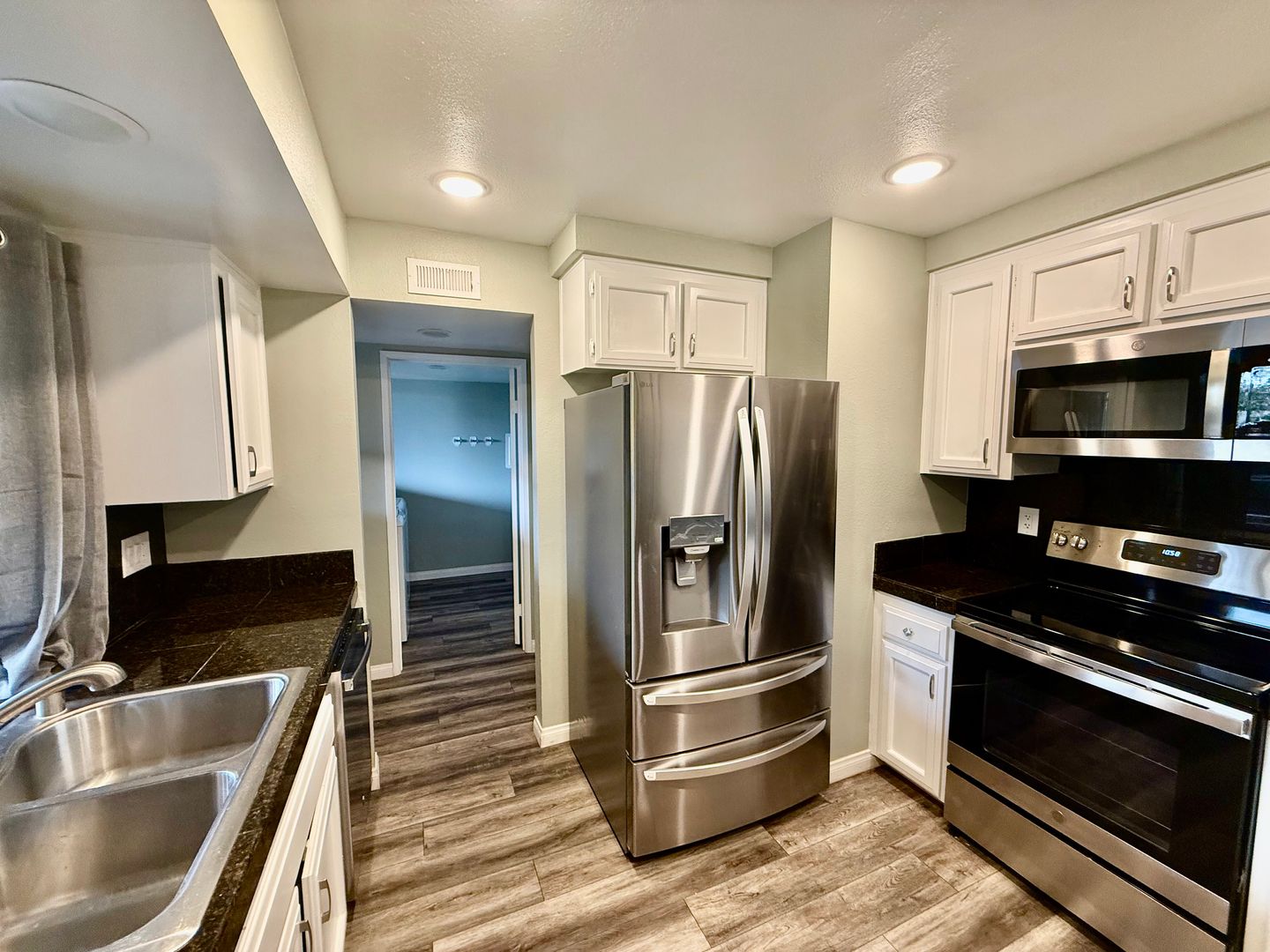 San Diego Townhome: 11889 Timaru Way