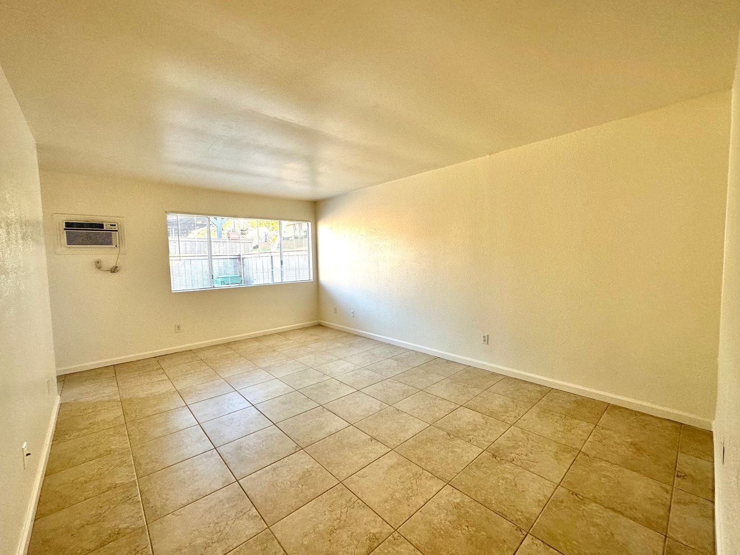 Santee Condo: 10256 Princess Sarit Way