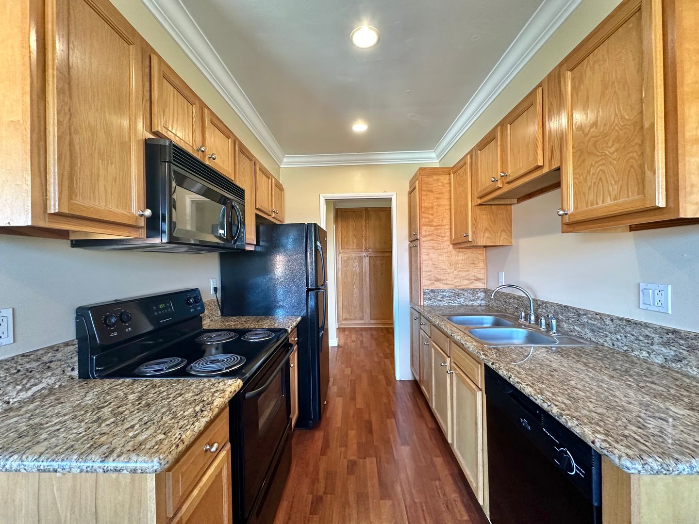 San Diego House: 8671 Lake Murray #15